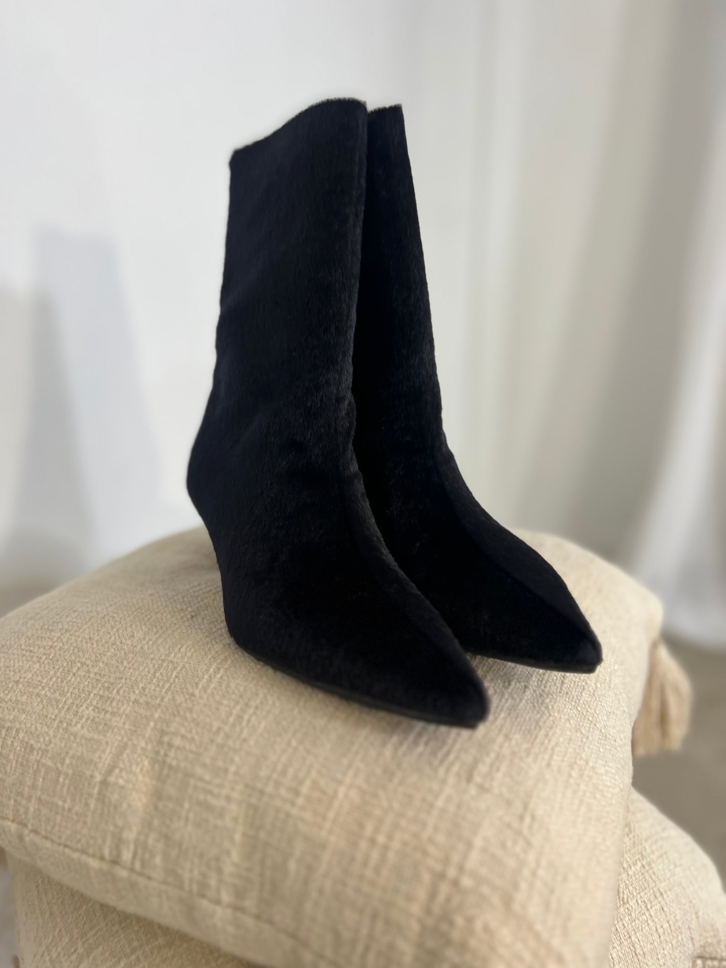 Botins Corina pelo preto