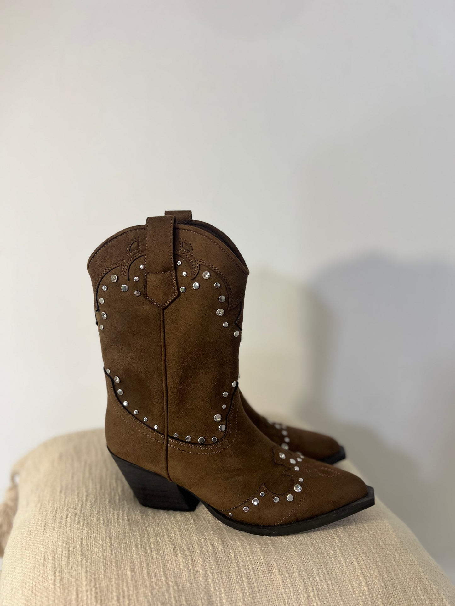 Botins Corina tachas