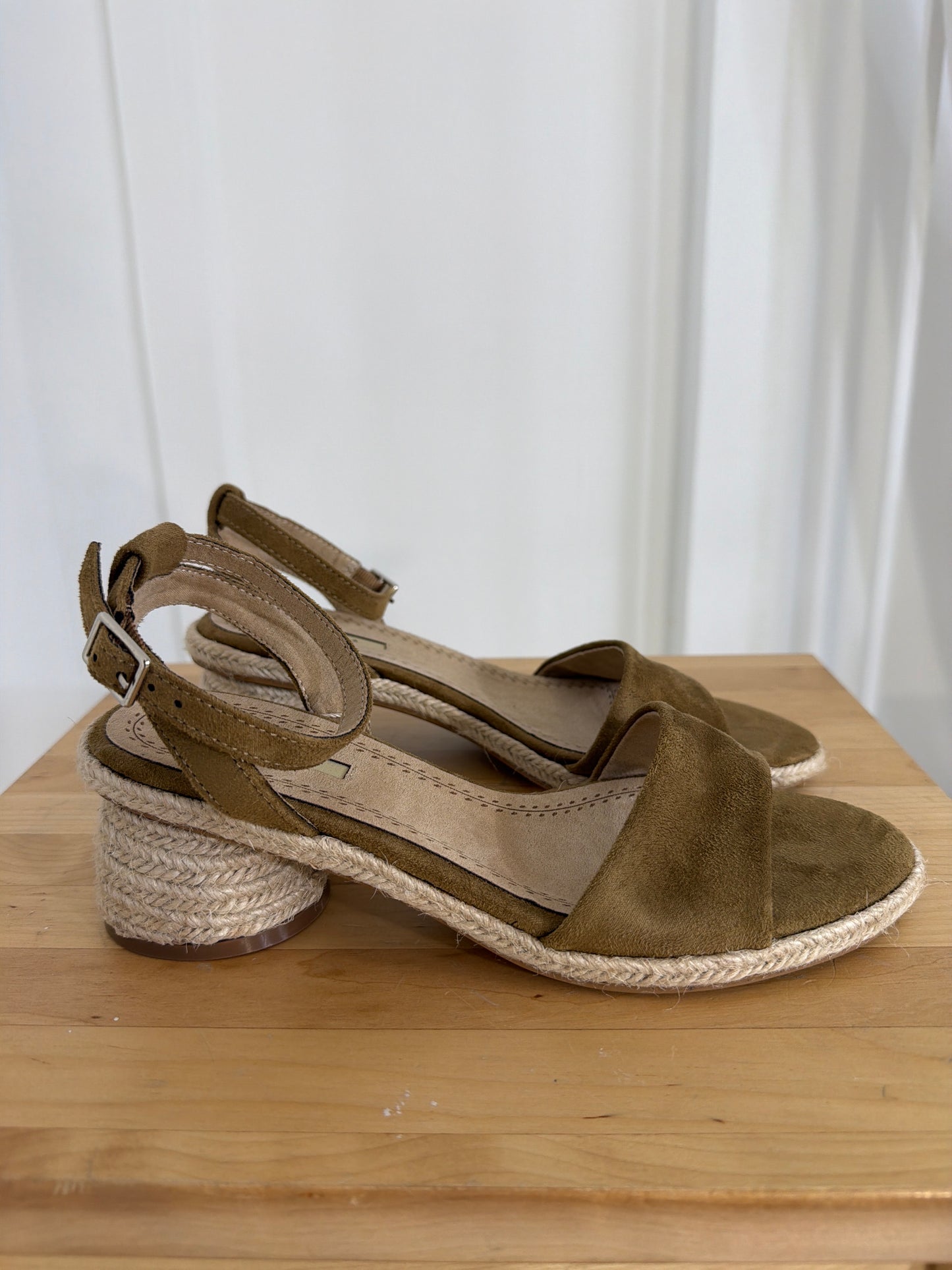 Sandálias Corina camel