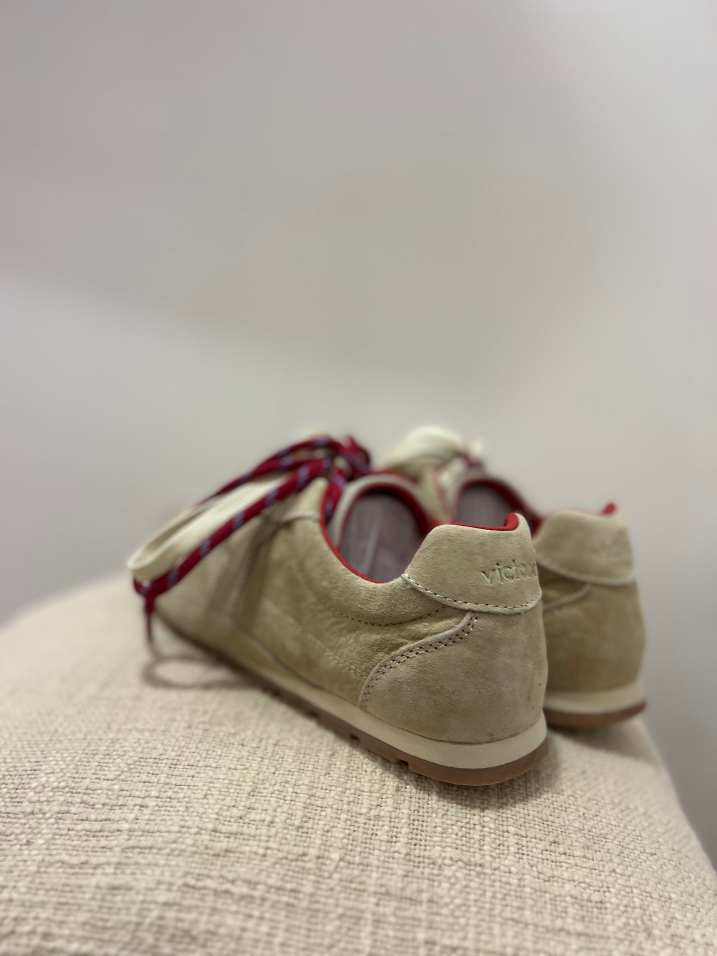 Ténis Vitória beje