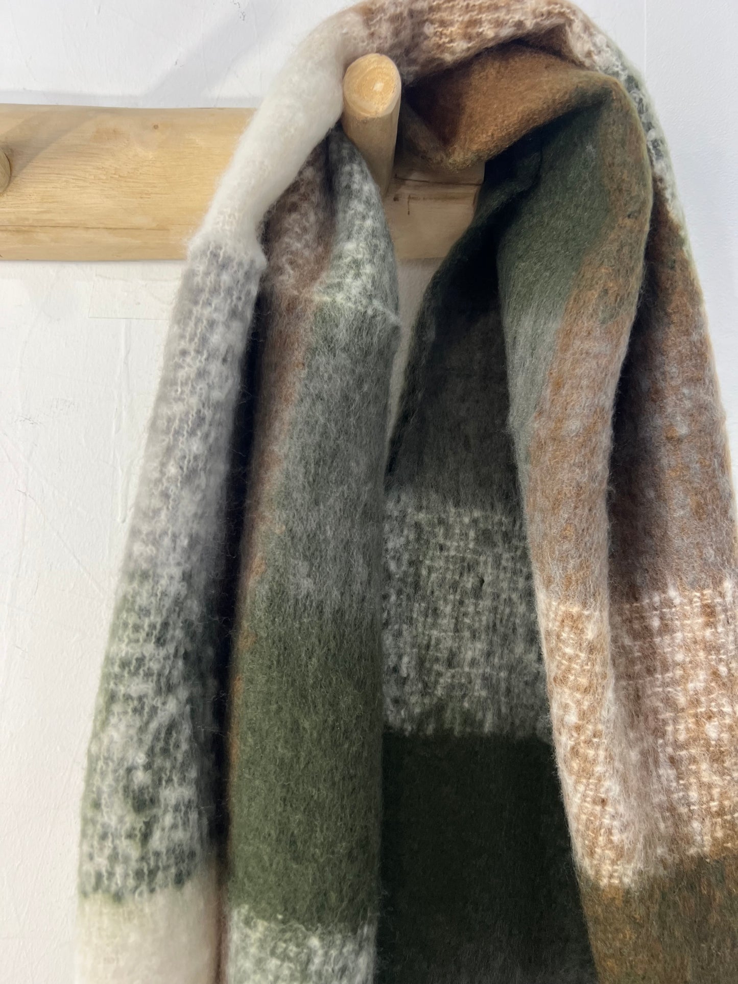 Cachecol kaki / castanho