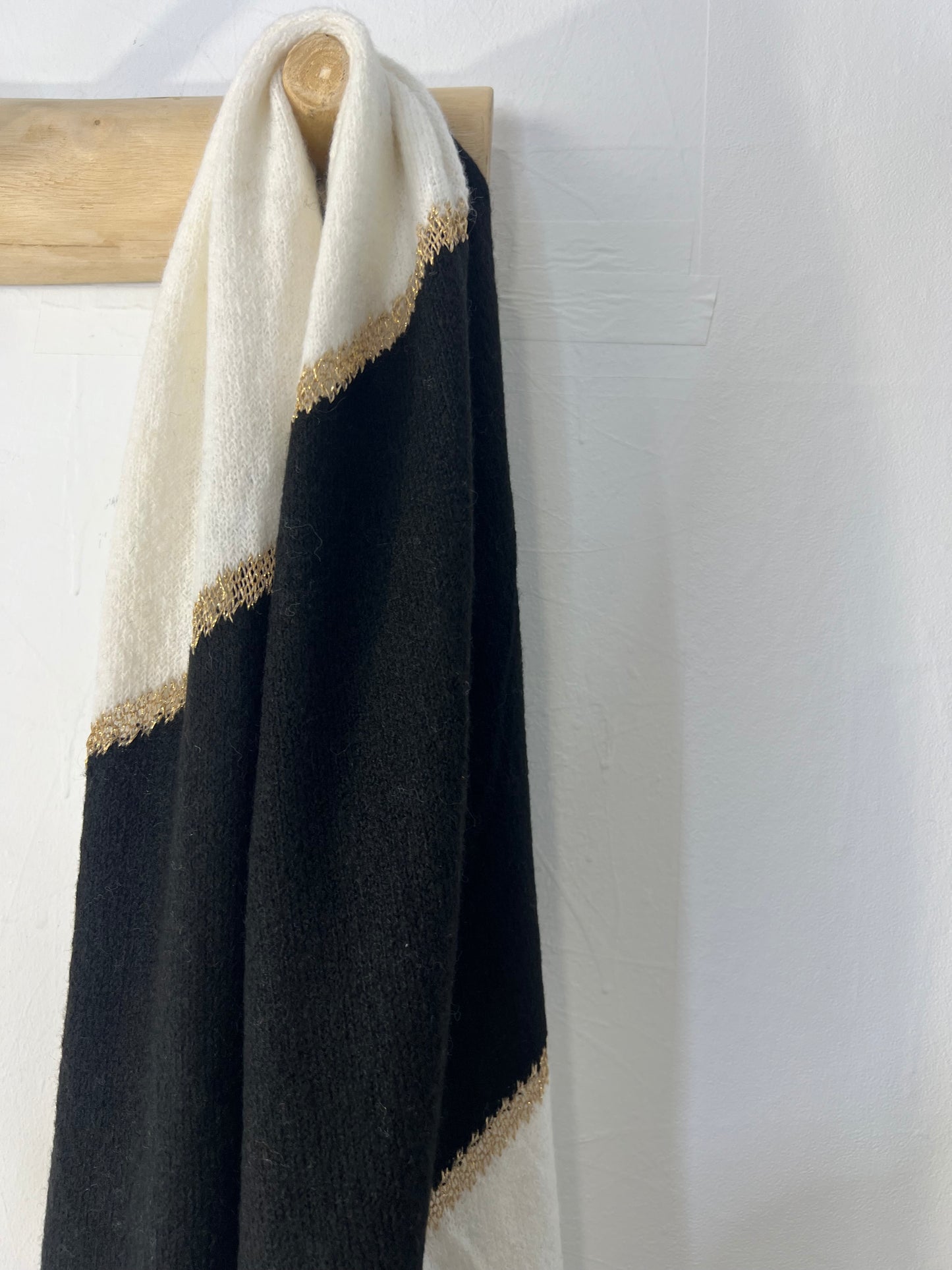 Encharpe preto/ beje