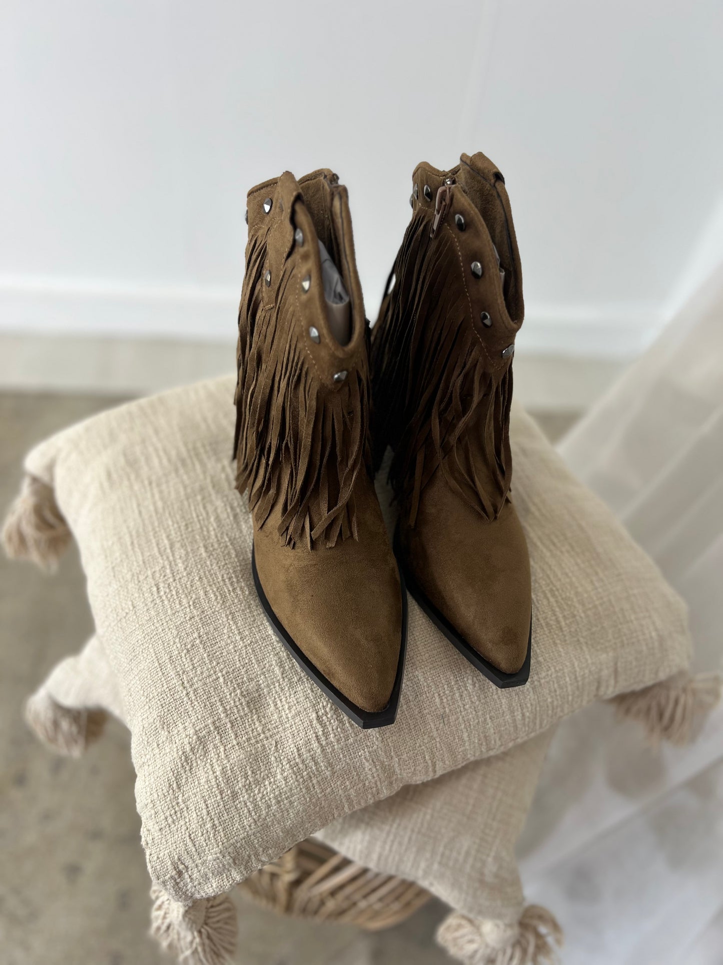 Botins Corina franjas