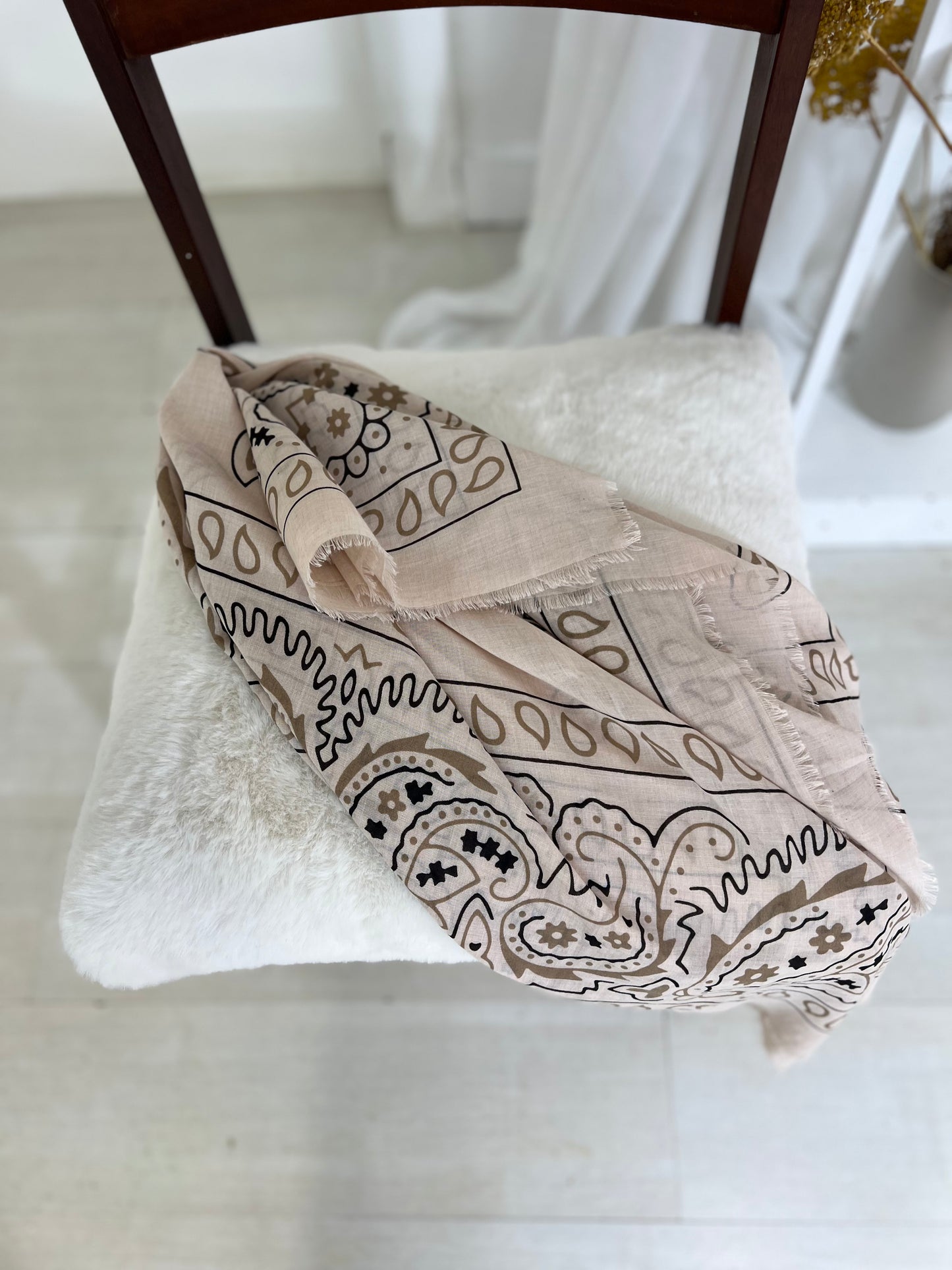 Lenço cornucópias beje