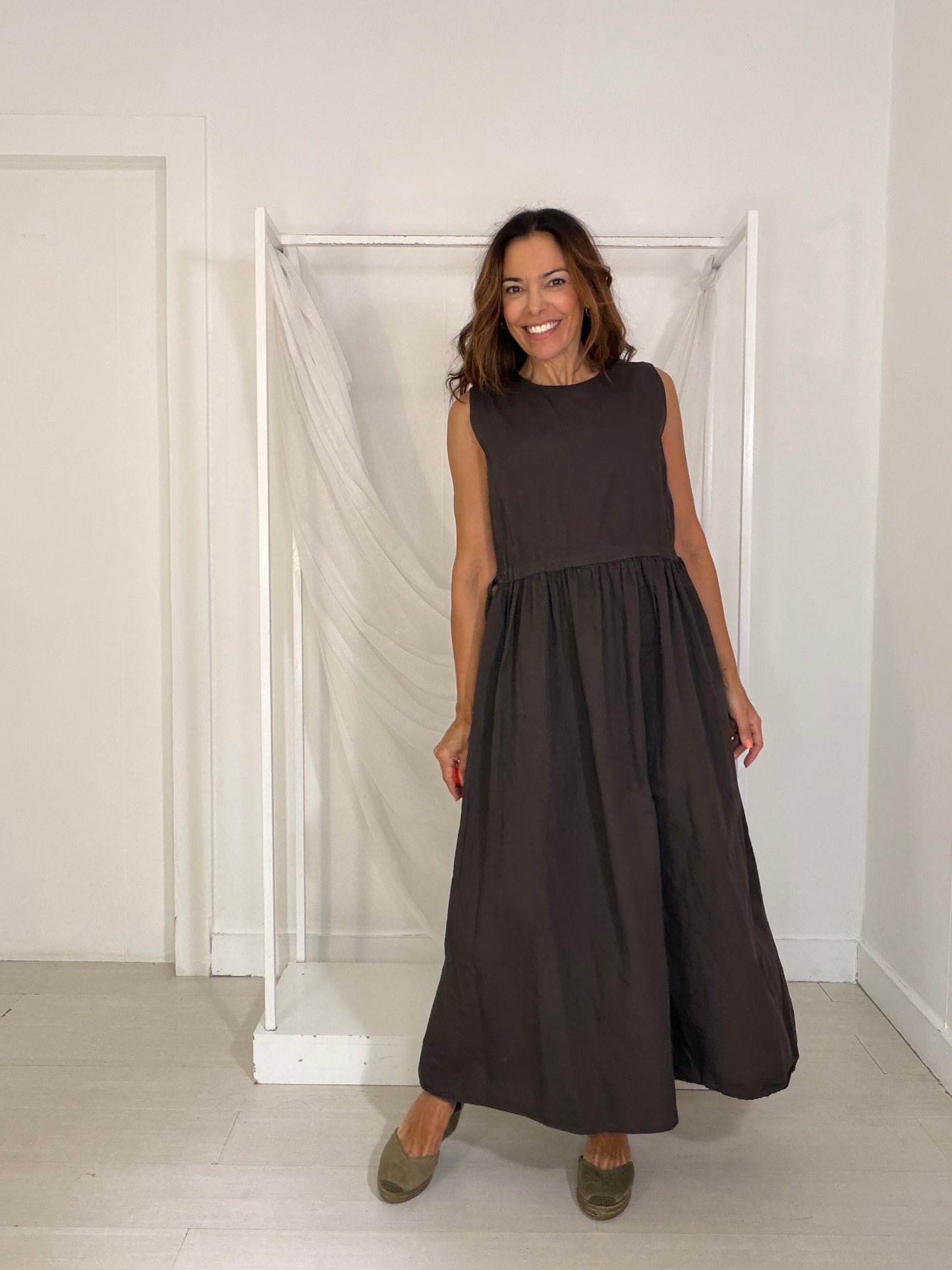Vestido Eunice castanho