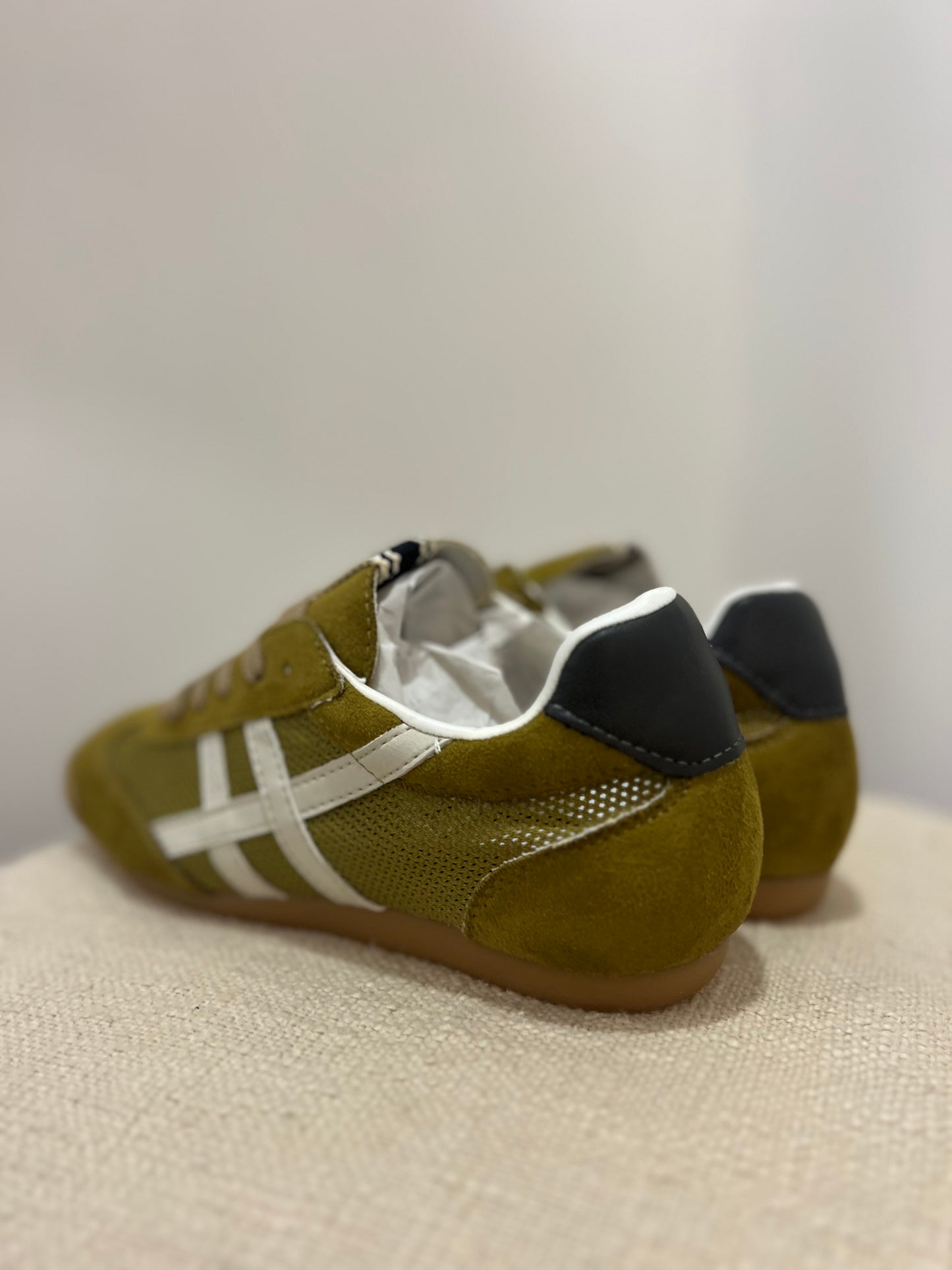 Ténis Corina verde azeitona