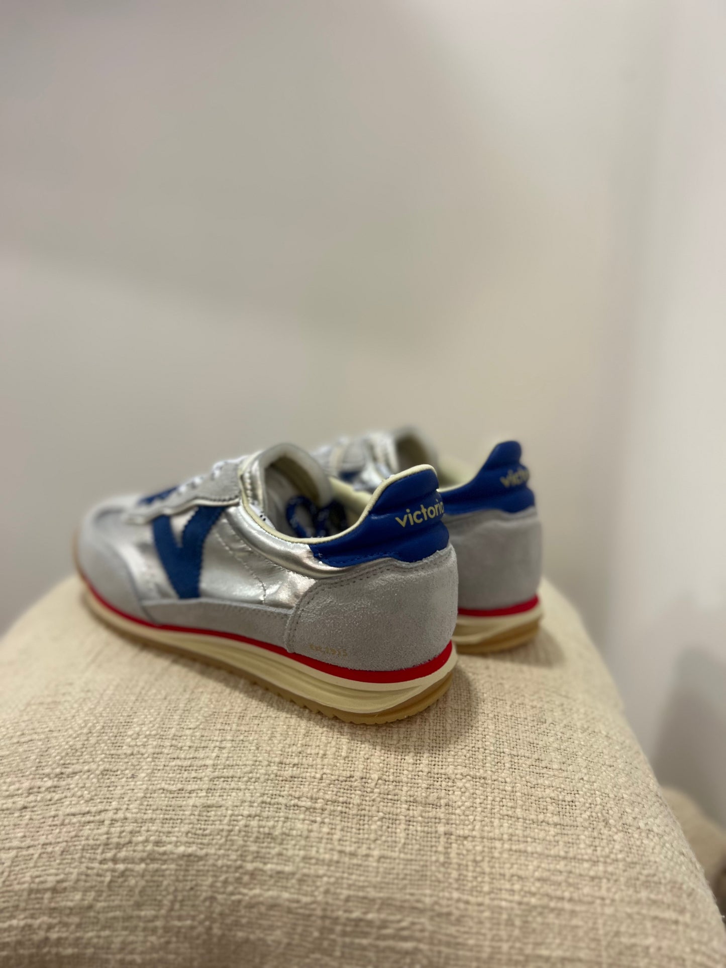 Ténis Vitória prata