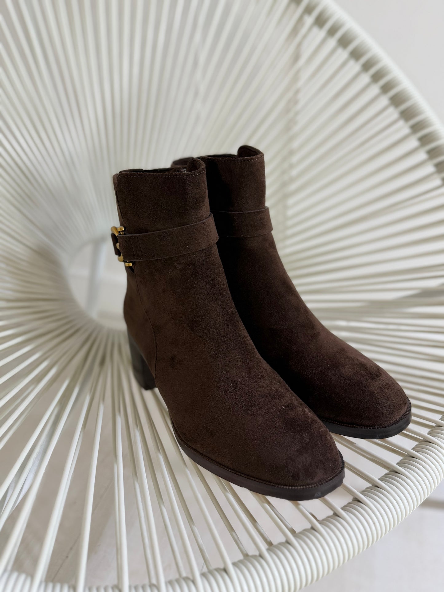 Botins Corina bridão