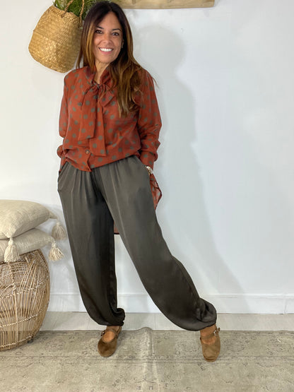 Calça Sardenha castanho