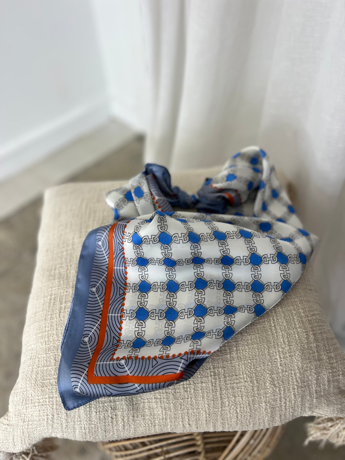 Lenço estampado azul