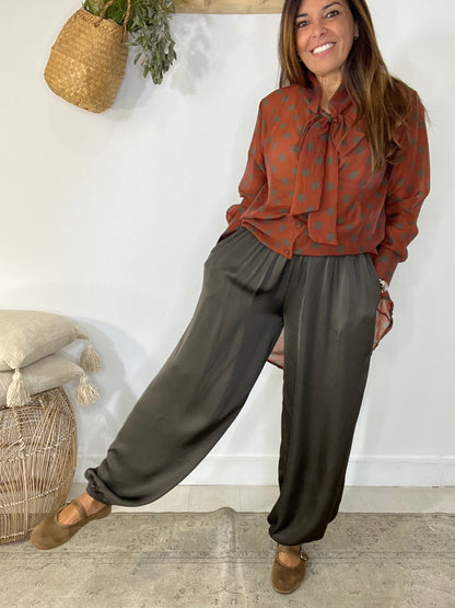 Calça Sardenha castanho