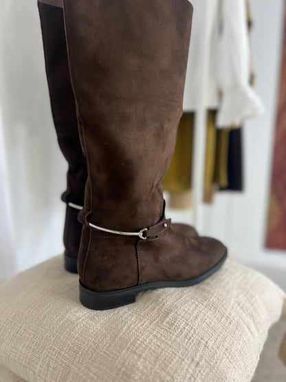 Botas Corina cano-alto castanhas