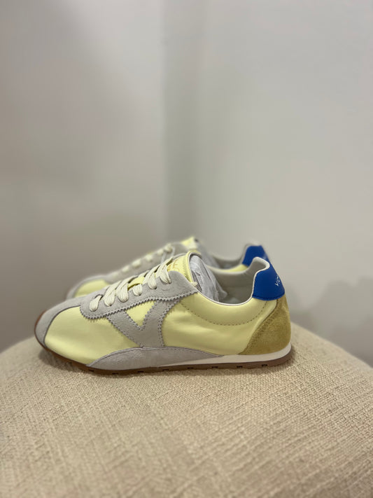 Ténis Vitória amarelo manteiga