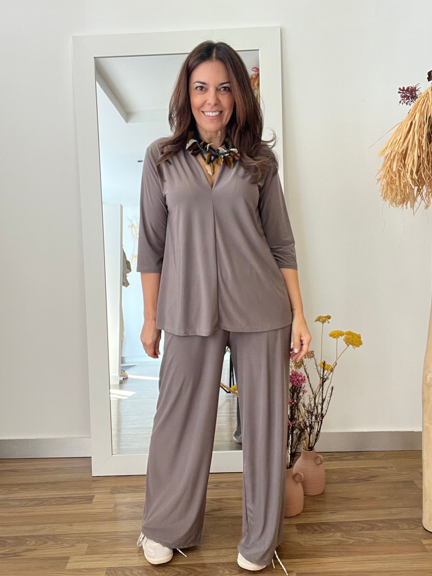 Conjunto Margarina taupe