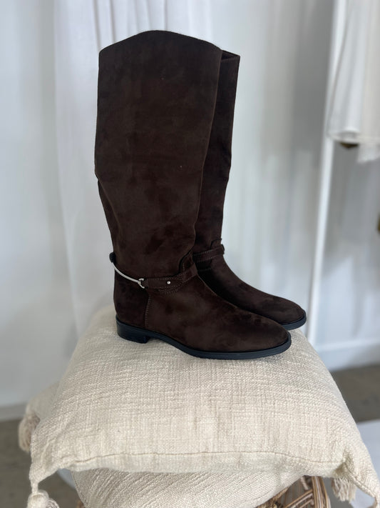 Botas Corina cano-alto castanhas