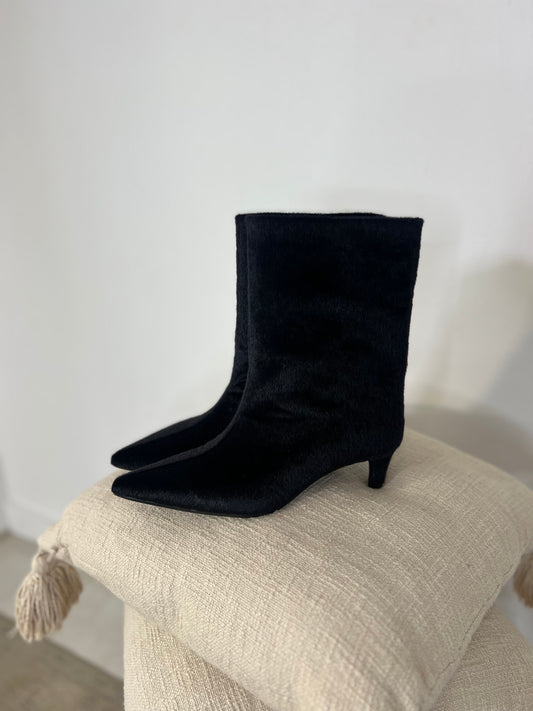 Botins Corina pelo preto