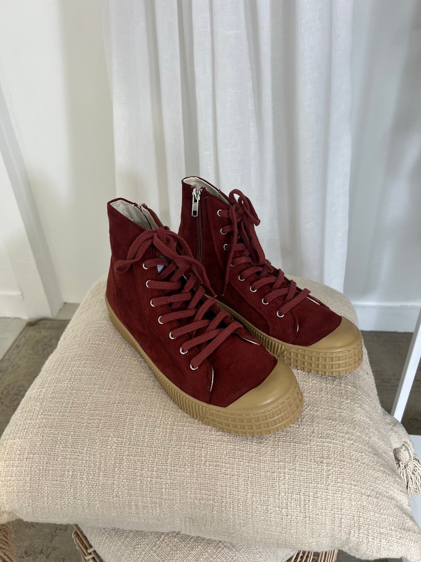 Teni-bota Corina bordot