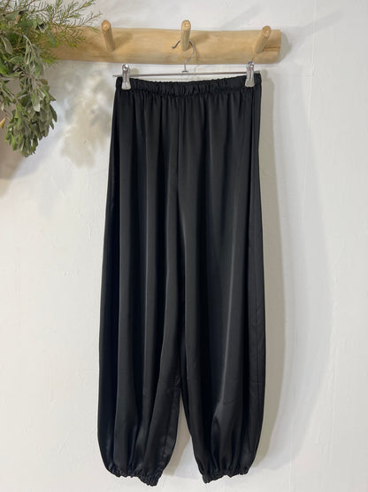 Calça Sardenha preta