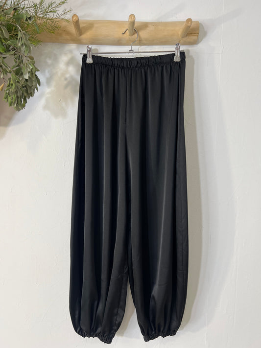 Calça Sardenha preta
