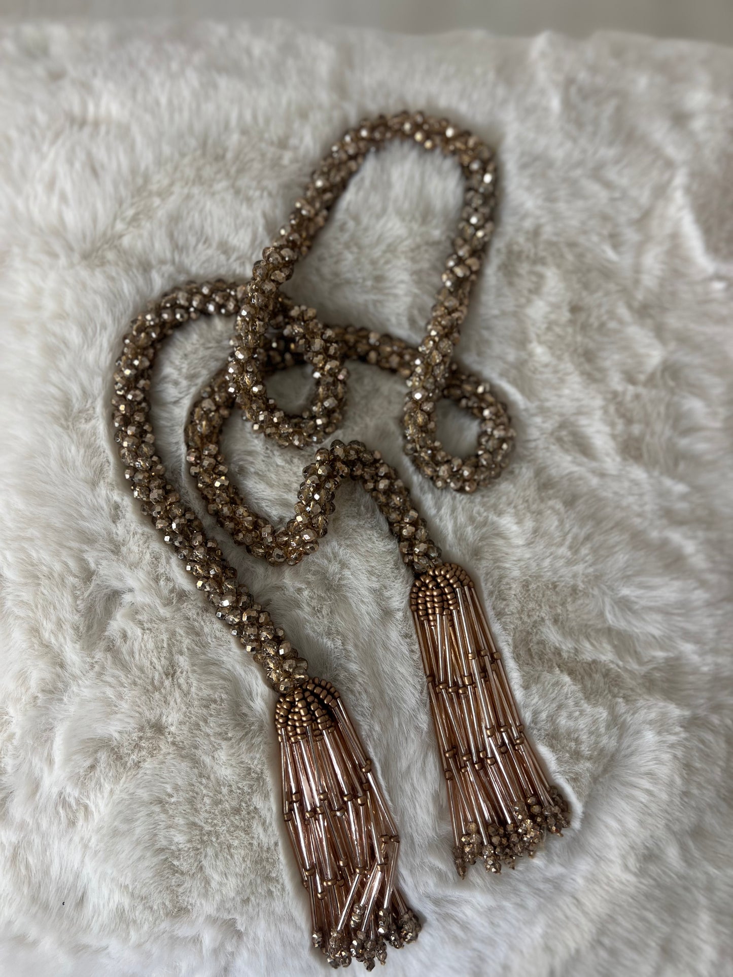 Colar contas dourado