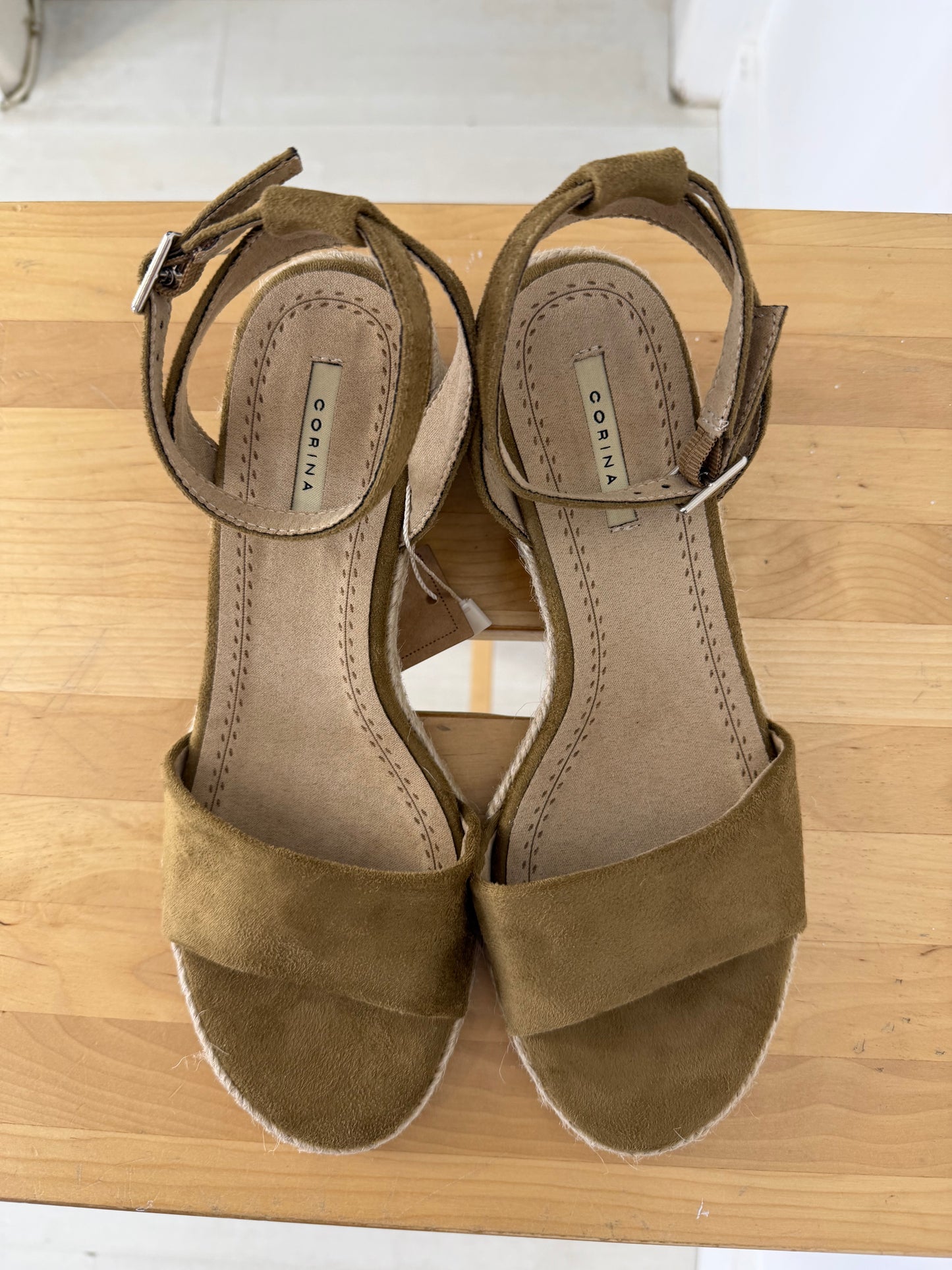 Sandálias Corina camel